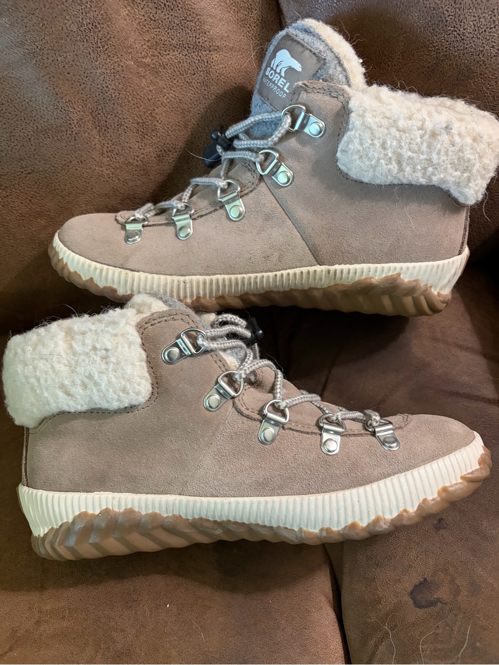 Sorel Youth Out N About Conquest Winter Boots size 4 - Picture 5 of 6